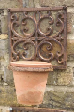 Cast Iron Pot Holder -Garden & Outdoors pr2000004463 card3 lg