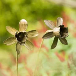 Daffodil Flower Stake - Antique Brass -Garden & Outdoors pr2000028377 card3 lg